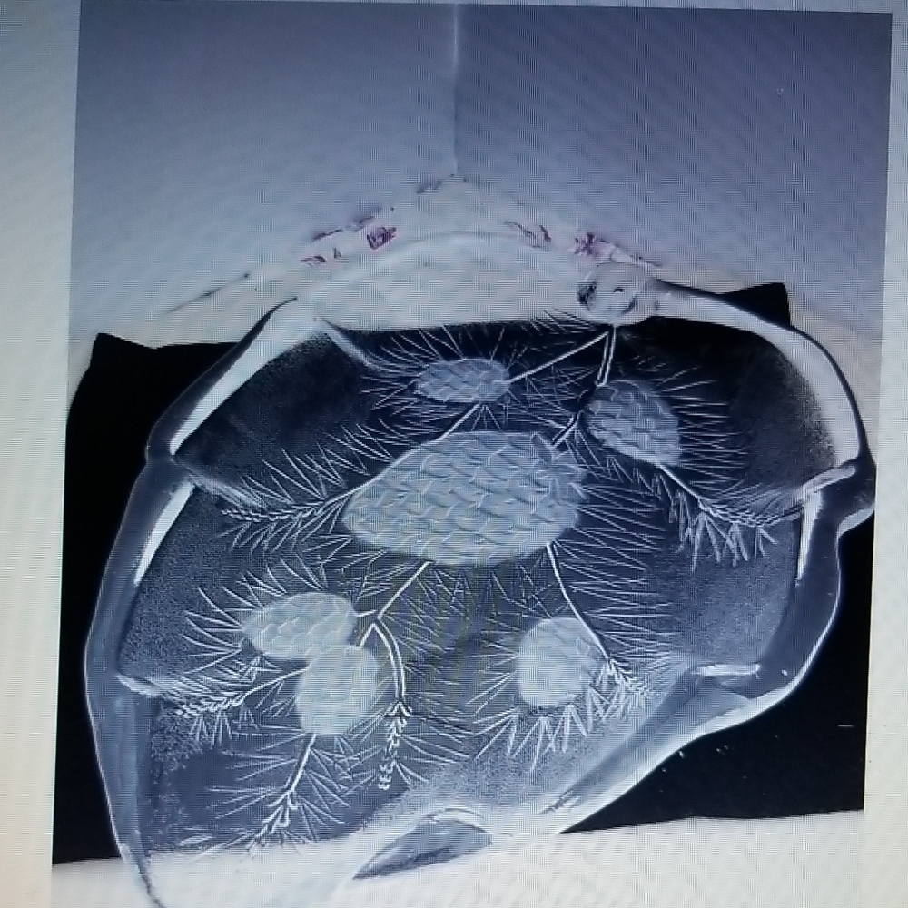 Elegant Glass Holiday Platter with Pinecone Design